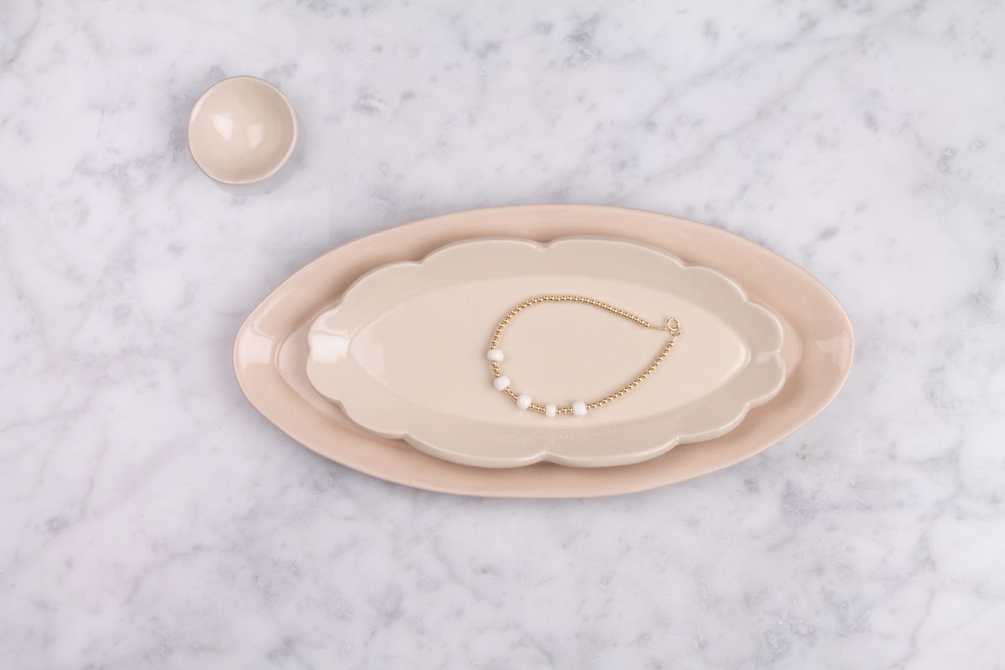Scalloped oval ceramic dish - Blush